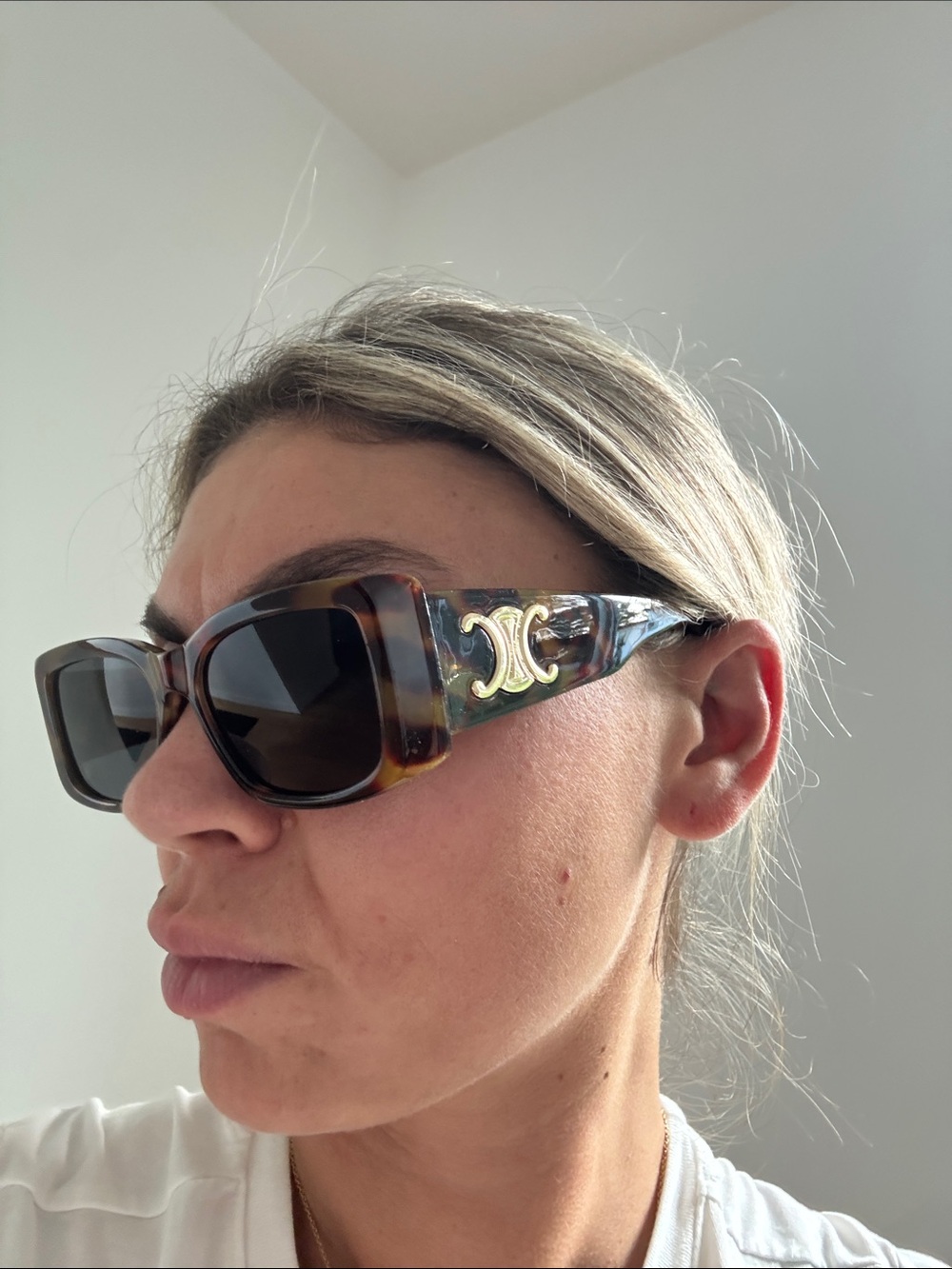 Sunnies - Picture 6 of 6